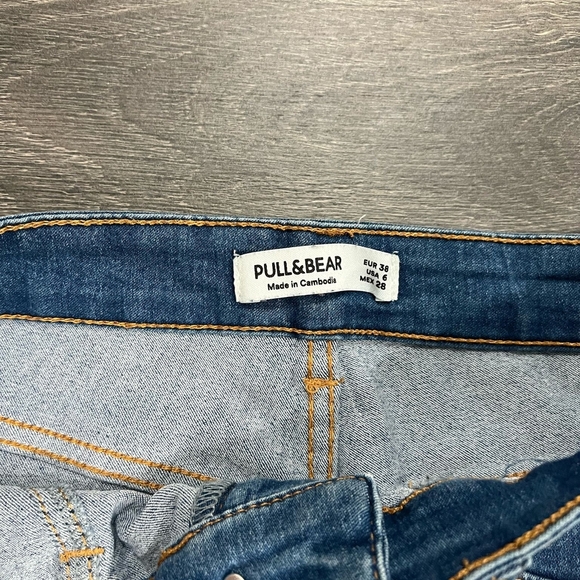 Pull & Bear Classic Blue Women's Jeans Size 6 - Picture 2 of 3